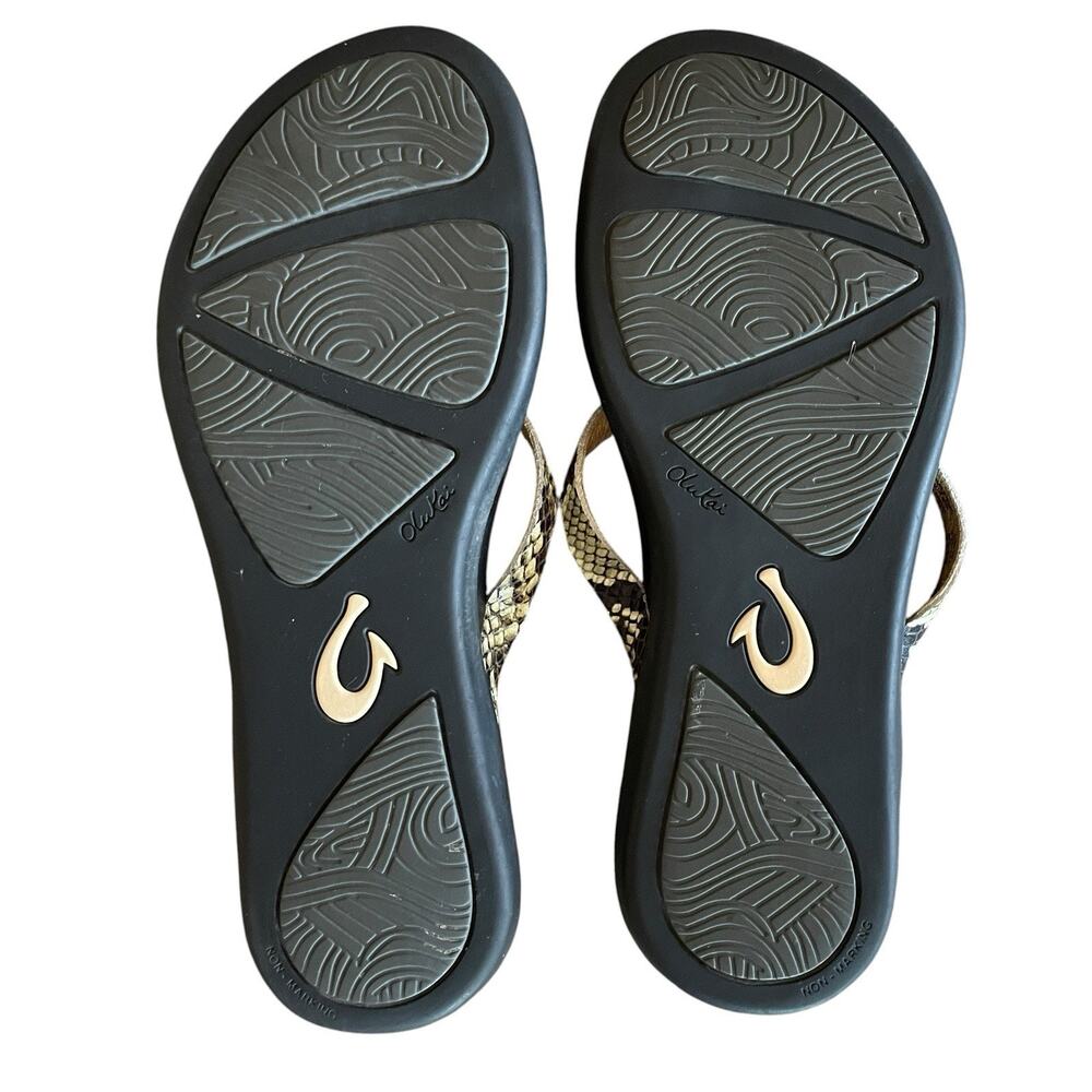 OLUKAI Ho'Opio Women's Size 8/38 Snake Print Leather Thong Flip Flop Sandals - Picture 5 of 7